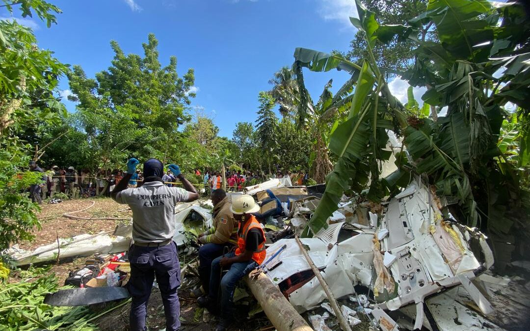 Deux morts dans le crash d’un avion aux Cayes